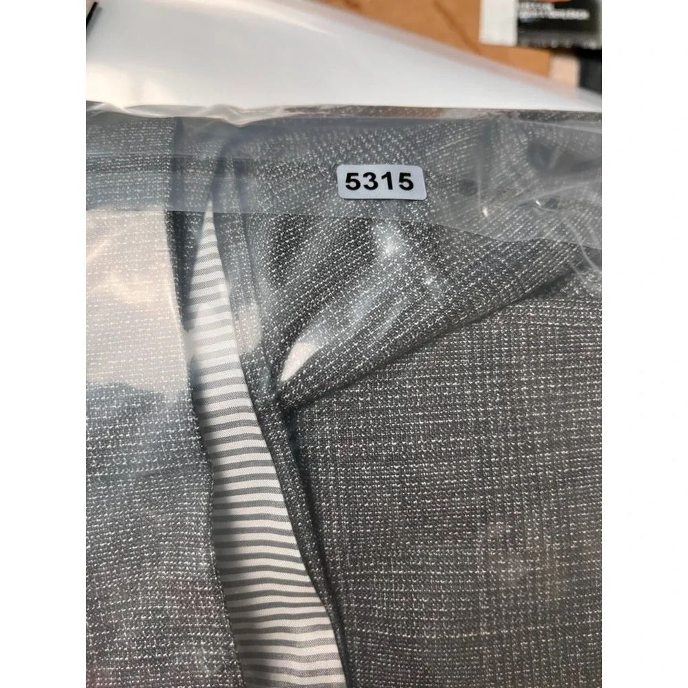 BOSS Carlo Barbera Slim Fit Italian Fabric Two Button Gray Plaid Wool Size 40‎ R